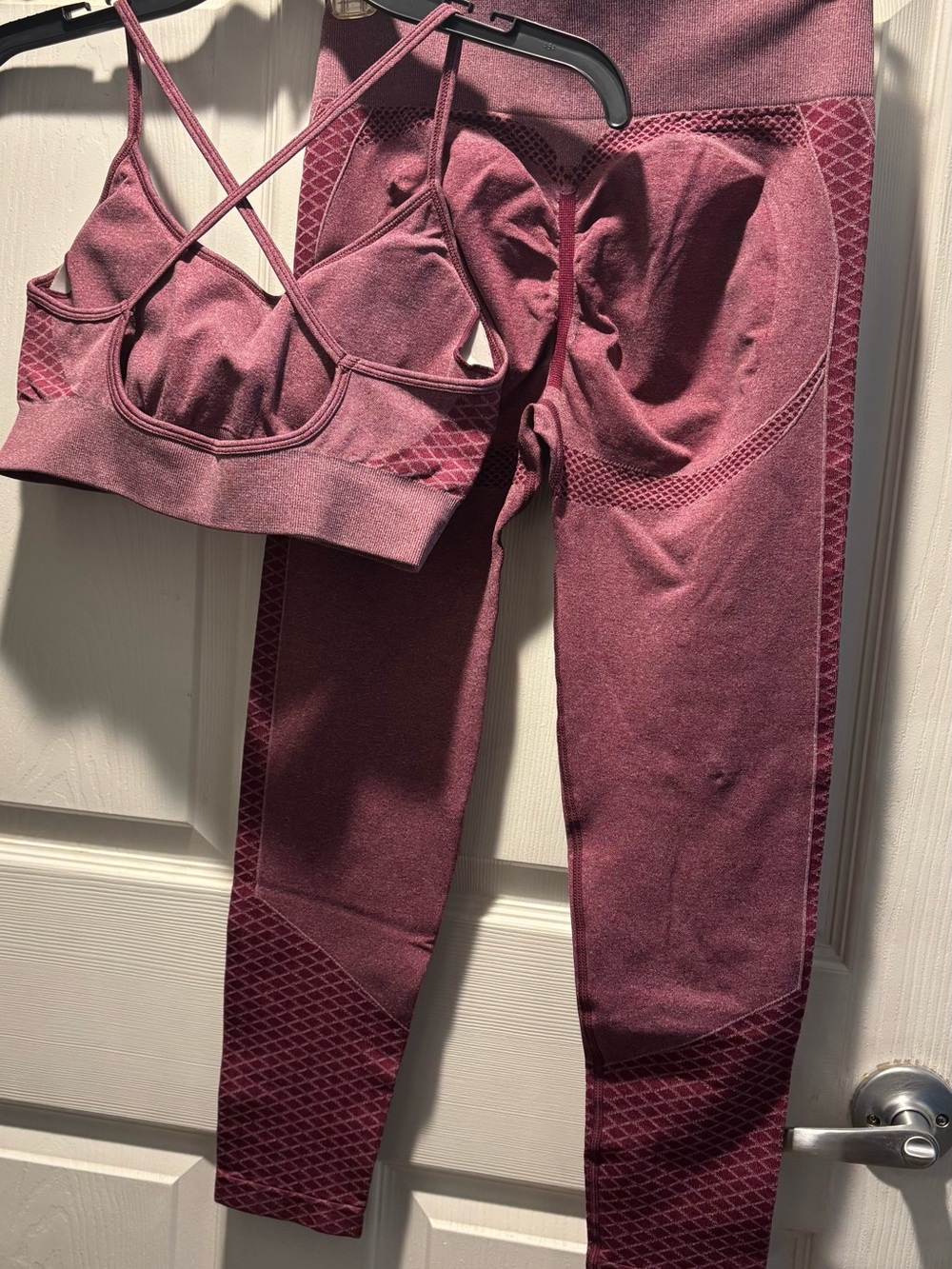 Seamless Maroon Active top & Leggings